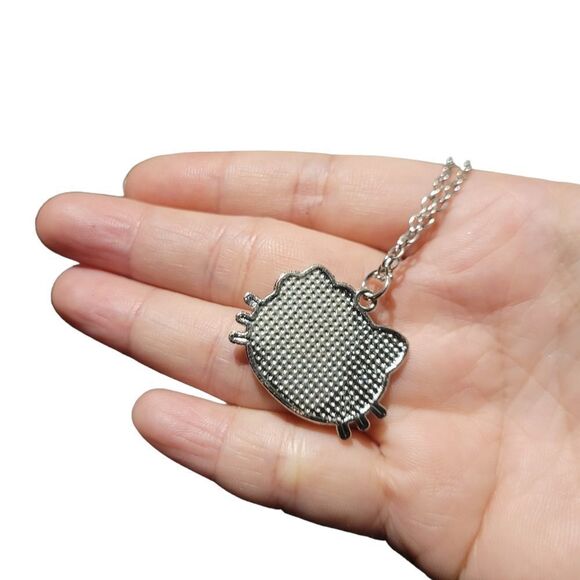 Brand New Hello Kitty Rhinestone Necklace - Picture 4 of 6